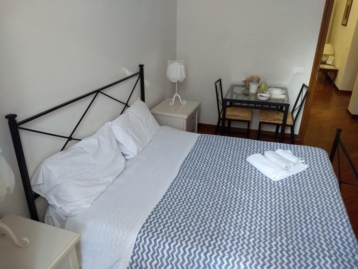 Living Rome Ottaviano B&B Roma Exterior foto